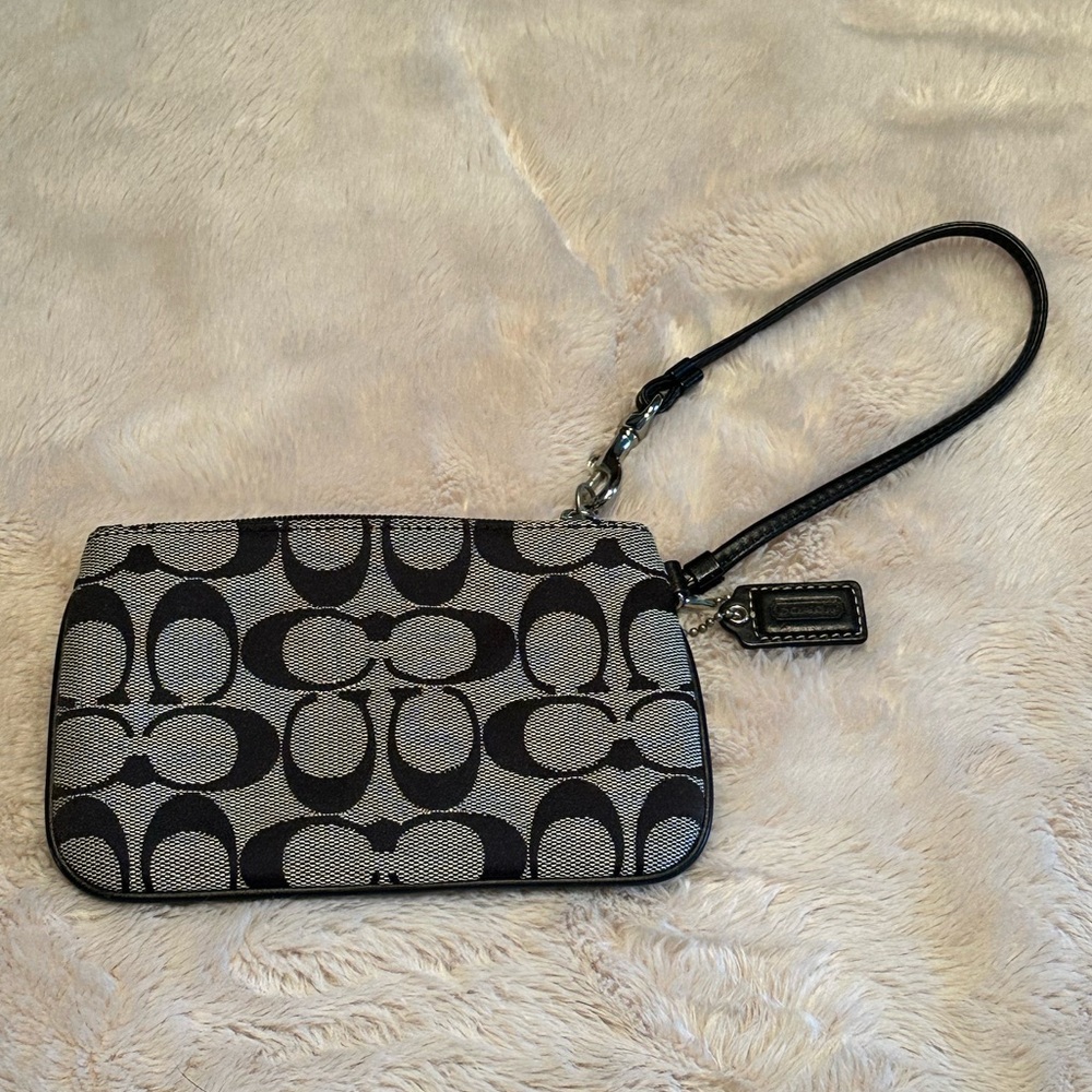 NWOT Coach Vintage Wristlet